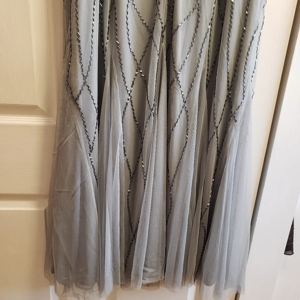 🆕Elegant Gray Beaded Evening Gown - Picture 6 of 8